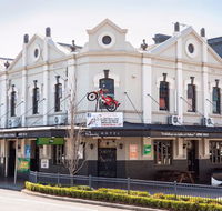 Pedens Hotel - Airlie Beach Holiday