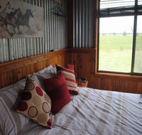 Riverside Farm Retreat B and B - Airlie Beach Holiday