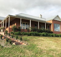 Shearer's Hill - Luxury Farm Stay - Airlie Beach Holiday