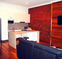 Sublime Spa Apartments on Murphy - Airlie Beach Holiday