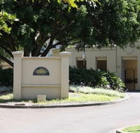 The Lombard Estate Sydney - Airlie Beach Holiday