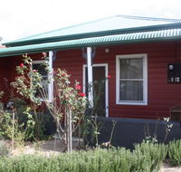 The Red House - Airlie Beach Holiday