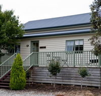 Wood Duck Cottages - Airlie Beach Holiday