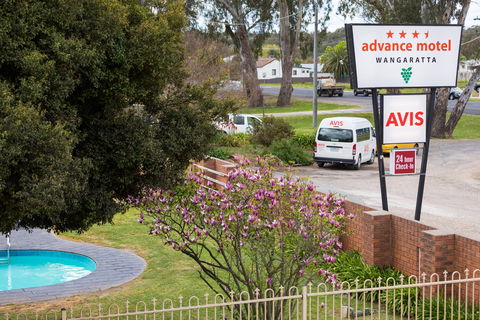 Advance Motel - Airlie Beach Holiday 9