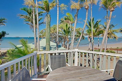 Beachfront Zilzie Holiday Home And Cottage - Airlie Beach Holiday 3