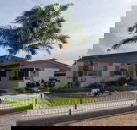 Chrissie's Palace - Airlie Beach Holiday