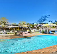 Crescent Head Resort And Conferance Centre - Airlie Beach Holiday
