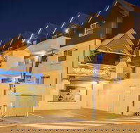 Hillarys Harbour Resort - Airlie Beach Holiday
