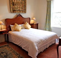 Feathers Hotel - Airlie Beach Holiday