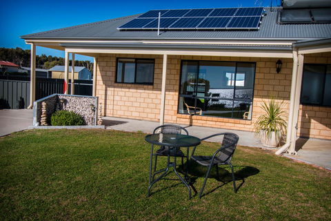 Pelican Perch Retreat - Airlie Beach Holiday 8