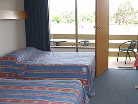 Red Cedars Motel - Airlie Beach Holiday 0