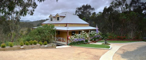 Tanwarra Lodge Bed And Breakfast - Airlie Beach Holiday 0