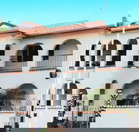 The Med Crescent Head - Airlie Beach Holiday