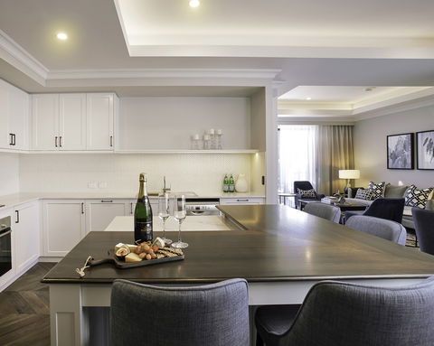 The Arbour Boutique Apartments - Airlie Beach Holiday 3