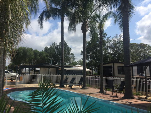 Wine Country Tourist Park - Airlie Beach Holiday 1