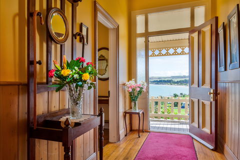 Abbey's Spa Cottage - Airlie Beach Holiday 2