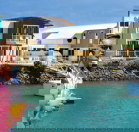 Absolute Waterfront Villa - Airlie Beach Holiday