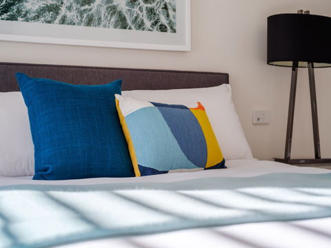 ArtHouse Freycinet - Airlie Beach Holiday 2