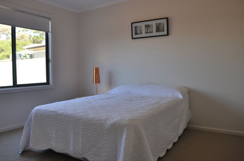 Century 21 SouthCoast: Bayside Aldinga Beach - Airlie Beach Holiday 4