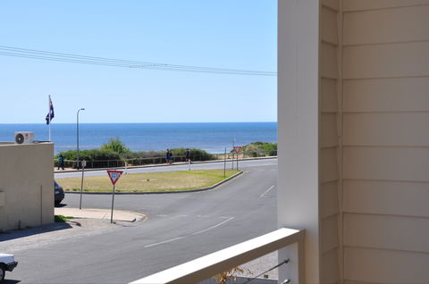 Century 21 SouthCoast: Bayside Aldinga Beach - Airlie Beach Holiday 9