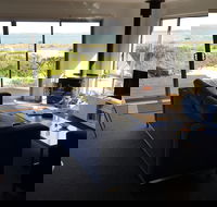 Coorong Waterfront Retreat - Airlie Beach Holiday