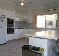 Cormorant Waterfront Home - Airlie Beach Holiday