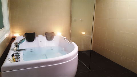 Cradle Alpine Retreat - Airlie Beach Holiday 1