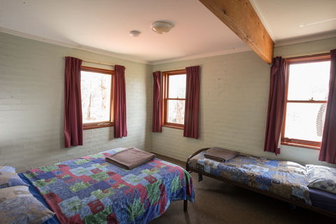 Hawkesbury Heights YHA - Airlie Beach Holiday 8
