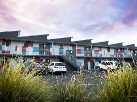 Kingston Hotel - Airlie Beach Holiday 0