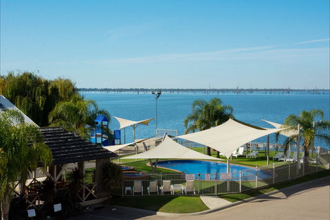 Lake Edge Resort - Airlie Beach Holiday 0