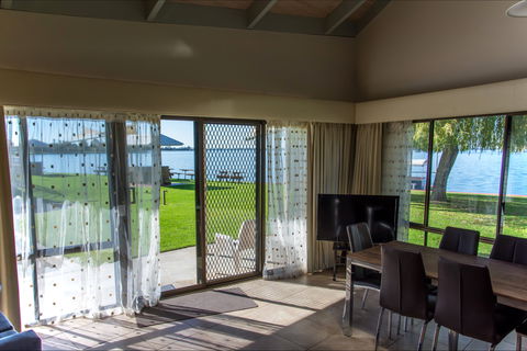 Lake Edge Resort - Airlie Beach Holiday 3