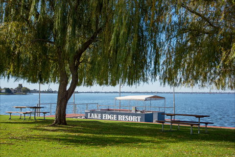 Lake Edge Resort - Airlie Beach Holiday 6