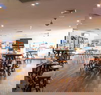 Moonie Crossroads - Airlie Beach Holiday