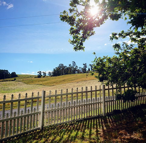 Old White Church Bed And Breakfast - Airlie Beach Holiday 3