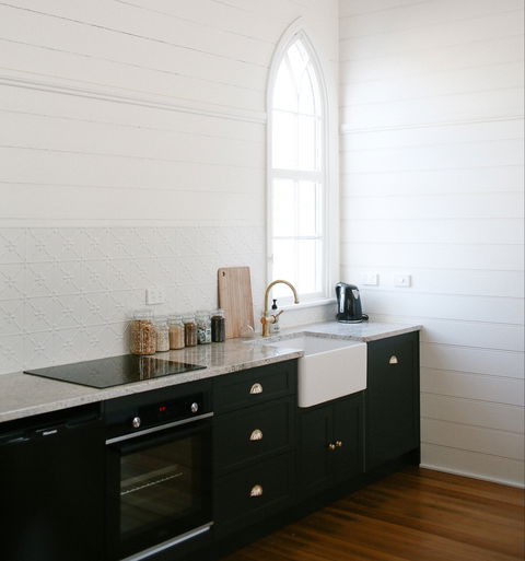 Old White Church Bed And Breakfast - Airlie Beach Holiday 6