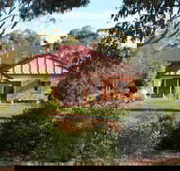 Pierrepoint Wines Bed  Breakfast - Airlie Beach Holiday