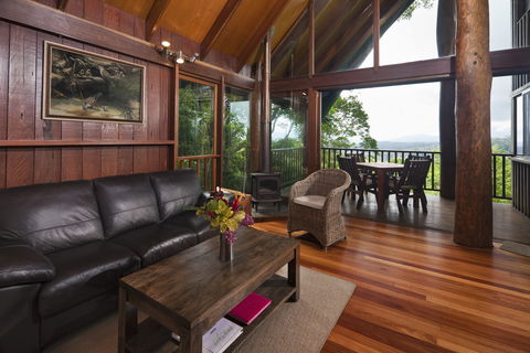 Rose Gums Wilderness Retreat - Airlie Beach Holiday 1
