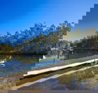 Waterfront Wonder at Lake Conjola - Airlie Beach Holiday
