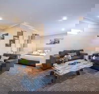 Ace Accommodation Albany - Airlie Beach Holiday