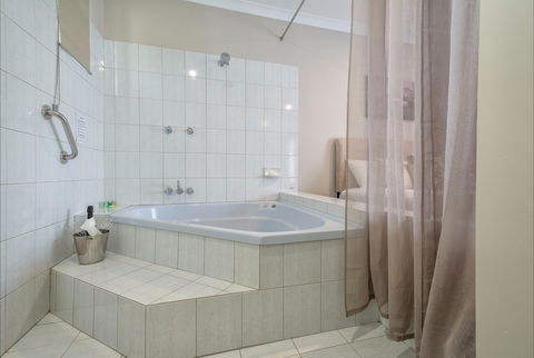 Ace Accommodation Albany - Airlie Beach Holiday 2