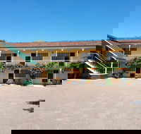 Bradman Motor Inn - Airlie Beach Holiday