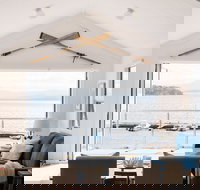 Bruny Boathouse - Airlie Beach Holiday