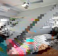 Cairns Student Lodge - Airlie Beach Holiday