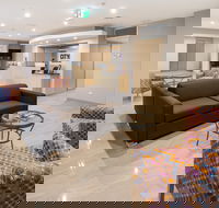 City Edge Dandenong Apartment Hotel - Airlie Beach Holiday