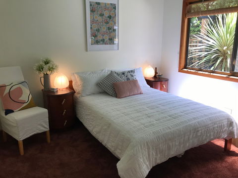 Coastal Garden Shack - Airlie Beach Holiday 2