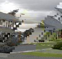 Country Road Caravan Park - Airlie Beach Holiday