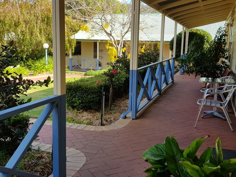 Park Avenue Holiday Units - Airlie Beach Holiday 2