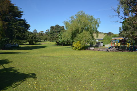 Pine Country Caravan Park - Pet Friendly - Airlie Beach Holiday 0