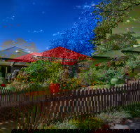 Rushton Cottage BB Private Guest Studio - Airlie Beach Holiday