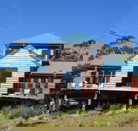 Tree House - The - Airlie Beach Holiday